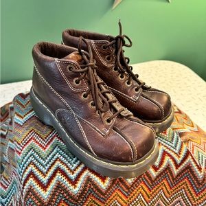 Vintage woman’s size 7 Daisy Dr Martens